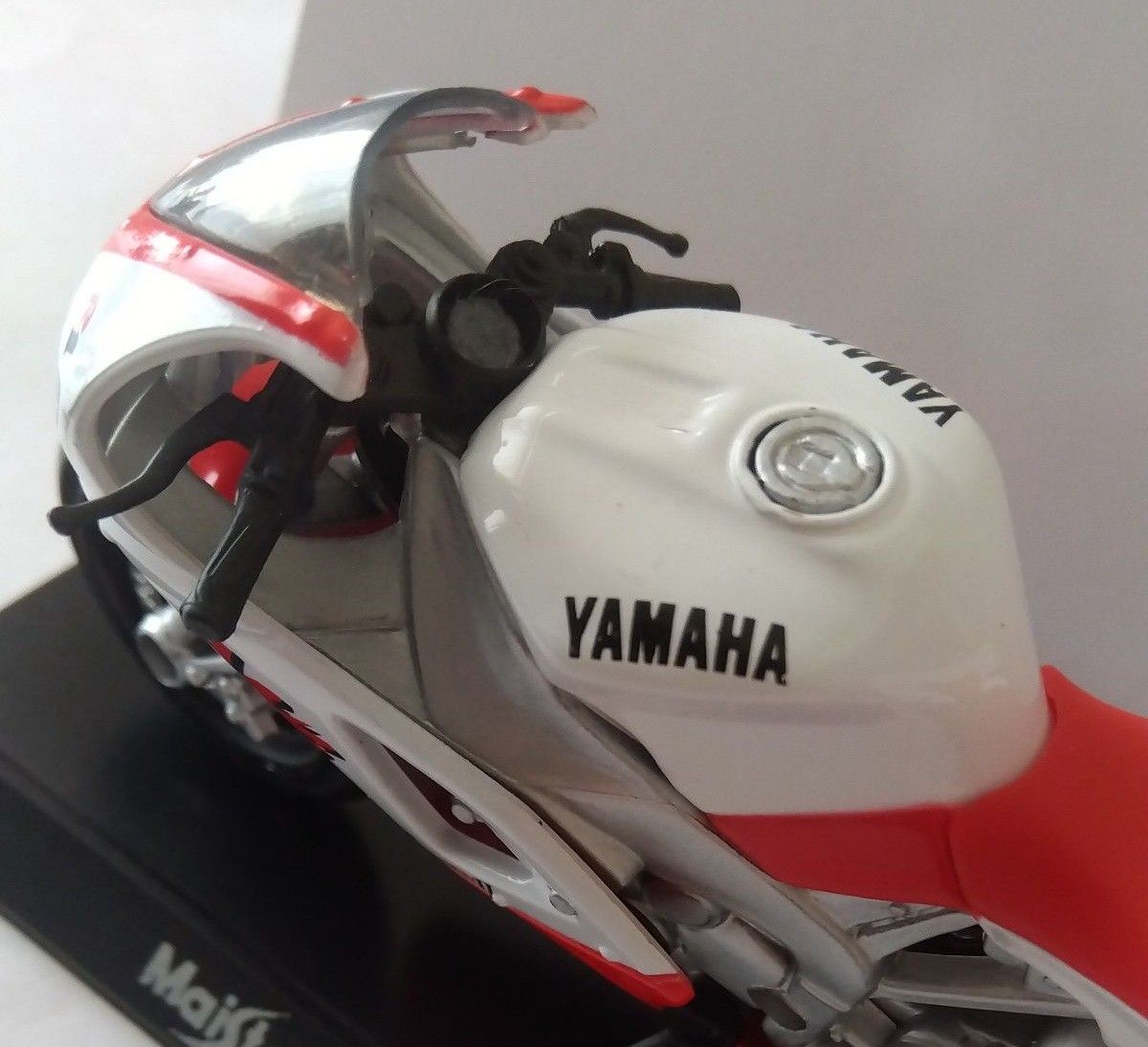 YAMAHA　ヤマハ　バイク　YZF-R1  Maist