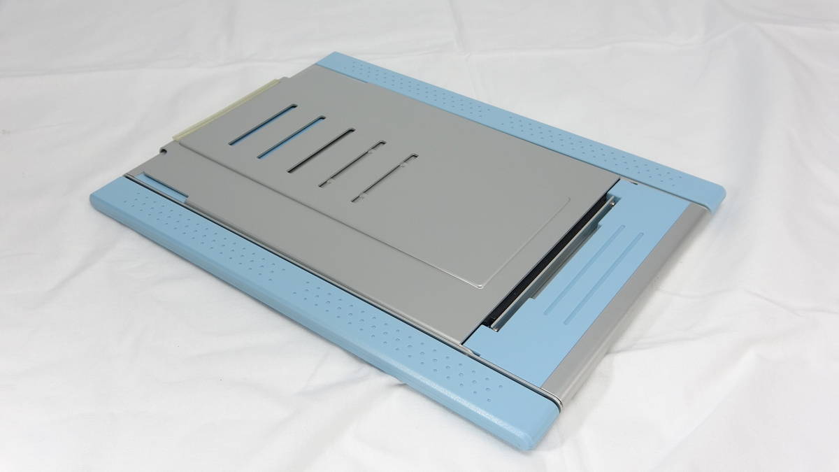《送料無料》新品 ドーフィールドジャパン ノートパソコンスタンド EGNB-100B ブルー(折り畳み タブレット ipad 台 マウスパッド)_画像3