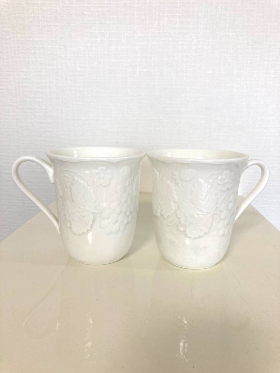 WEDGWOOD STRAWBERRY AND VINE マグカップ2客セットの画像1