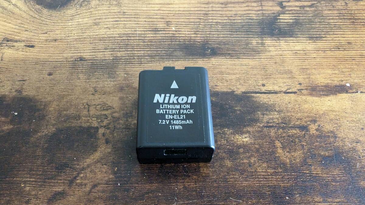 Nikon1 V2 ボディ　+　nikkor 18.5mm 1:1.8　+　10-30mm 1:3.5-5.6　現状品_画像9