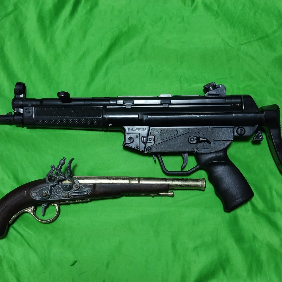 KaL. 9mm×19 Made in JapaN hk inc. ＋Hadley 1760 古式銃 装飾銃 レプリカ ジャンク 管理番号A-3(KO)_画像1
