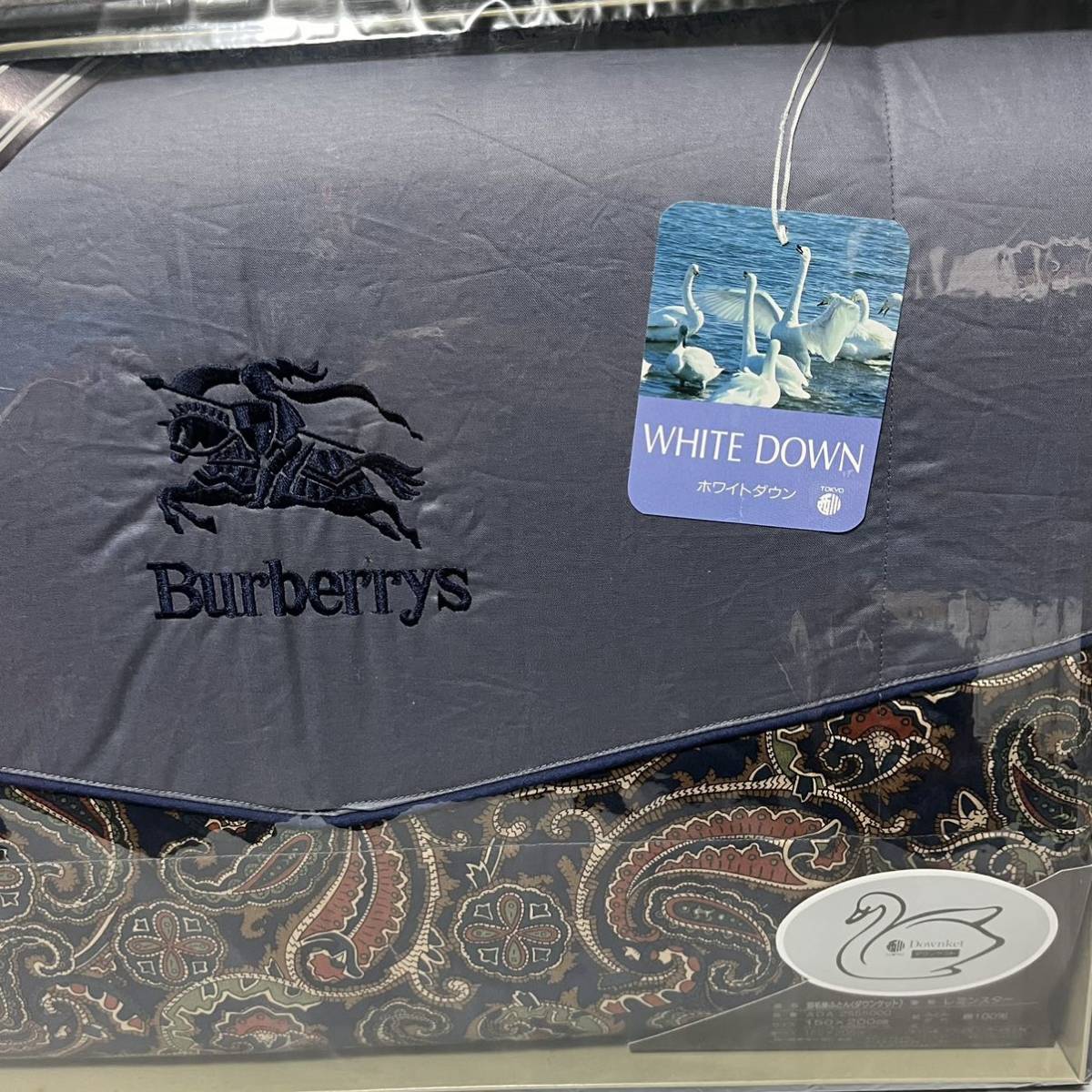 希少美品　Burberrys BURBERRY バーバリー ペイズリー　羽毛肌掛けふとんダウンケット　150cm×200cm レミンスター　西川産業 _画像3