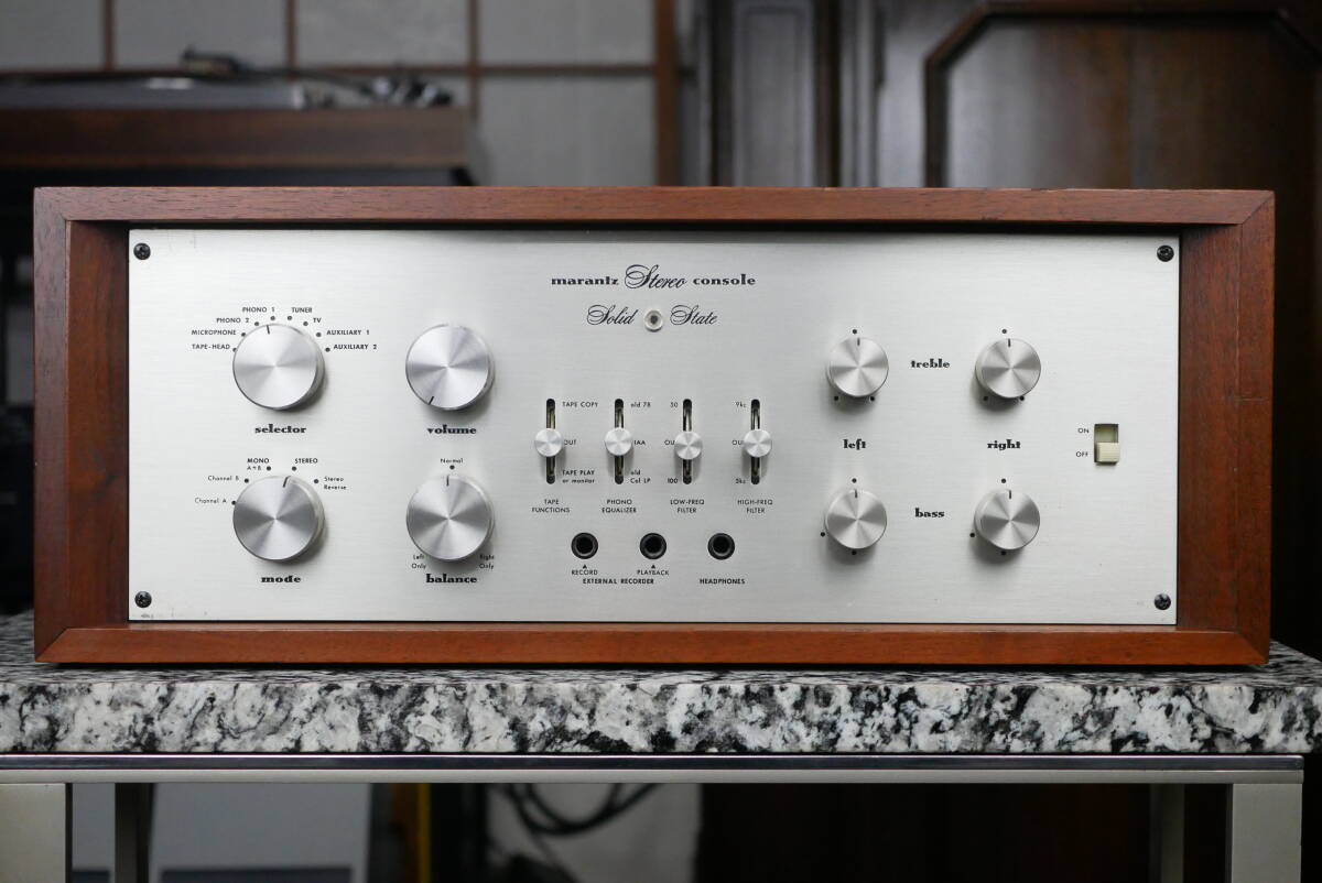 MARANTZ マランツ model7T トランジスタモデル プリアンプ USAモデル！ ウッドケース・取説・回路図付き！ 名機！ メンテ済みの美品！_管球時代の7に負けないパフォーマンス！