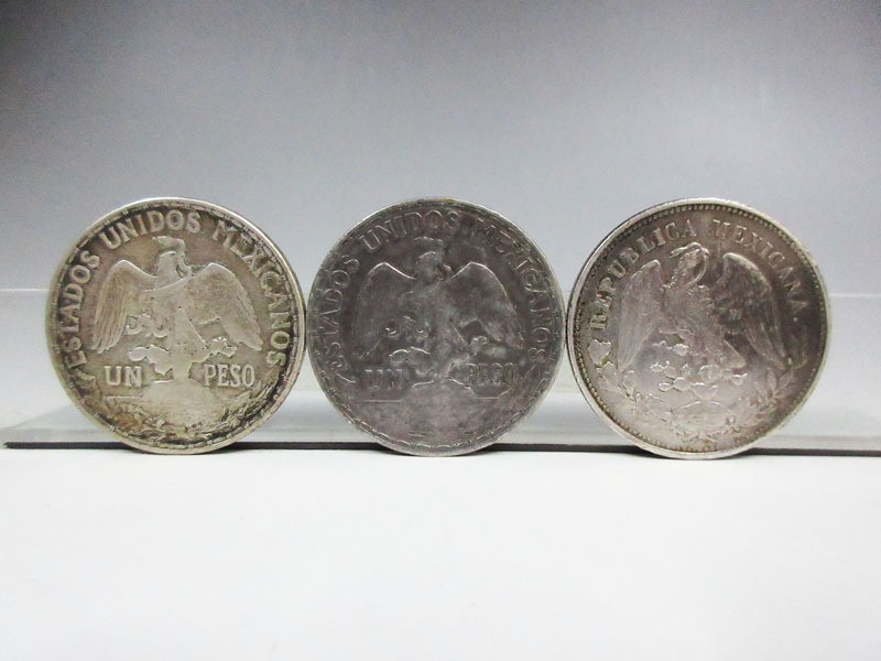 ☆B15 【1ペソ銀貨】 まとめて 3枚 総重量（約）81.0ｇ メキシコ 1904年 1910年 1913年 外国銀貨 貿易銀 古銭 銀貨 PESO アンティークの画像2