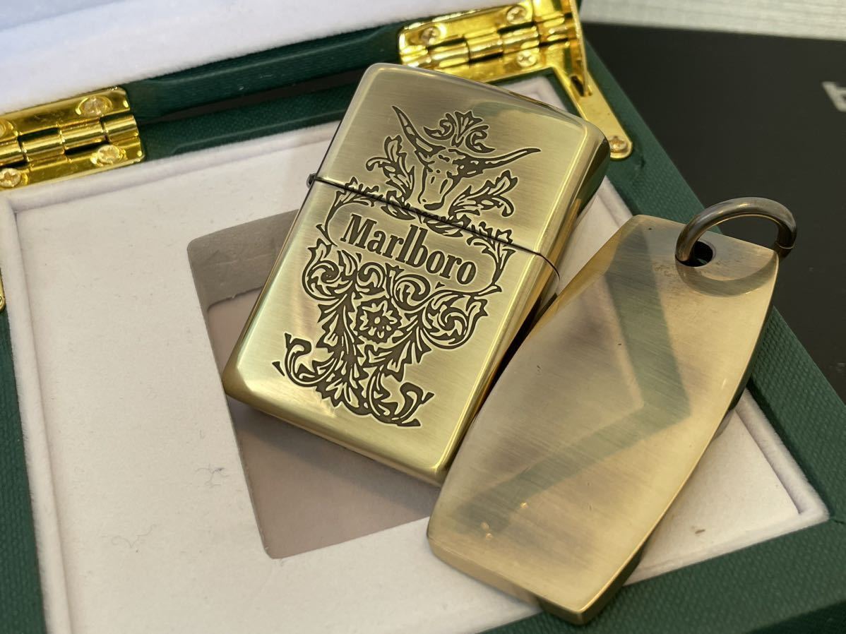 1円 超希少 未使用 ZIPPO ジッポライター マルボロ Marlboroオイルライターゴールドライター ZIPPO 真鍮製 新品 箱付き_画像2