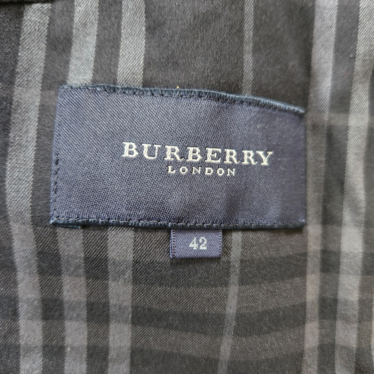 大きいサイズ バーバリー ロンドン【総柄 ノバチェック 高伸縮性 希少サイズ42 XL相当】BURBERRY LONDON ジャケット コート ダークネイビー_画像9