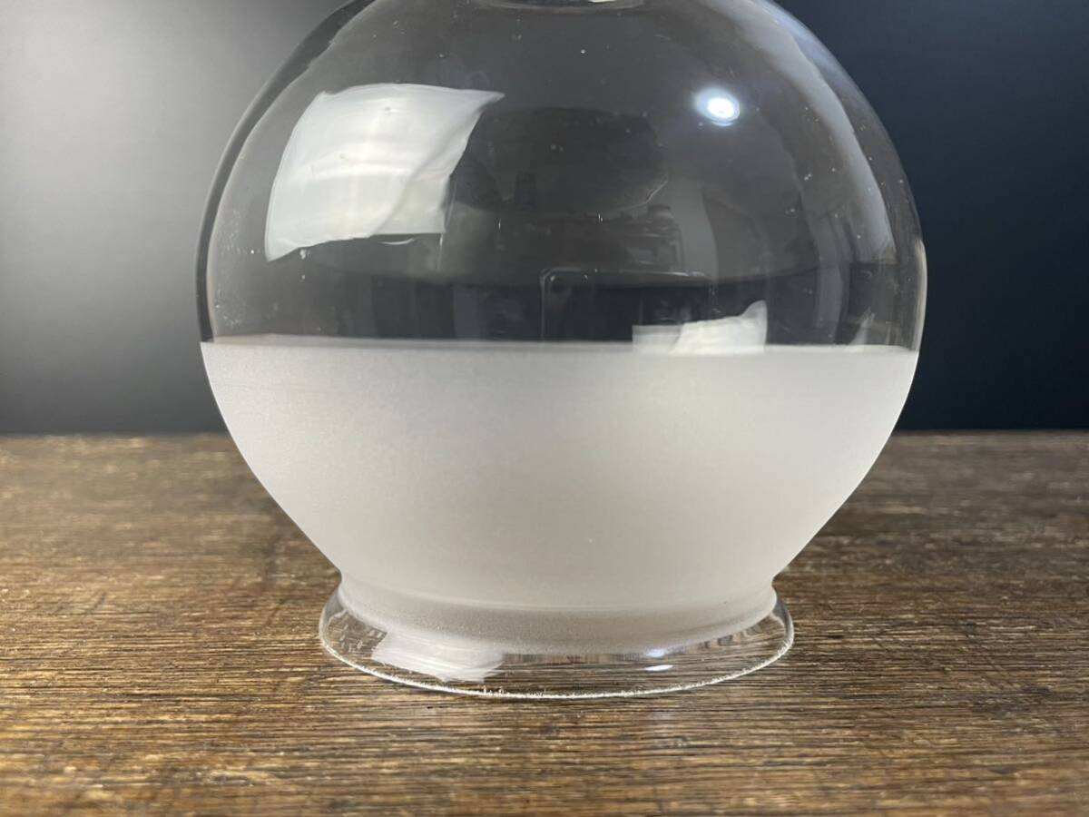 蔵出し ランプ ホヤ ガラス 高さ 約12.5センチ オイルランプ ホヤ瓶 時代物 硝子 骨董 照明 工芸ガラス アンティーク ガラス to-23の画像3