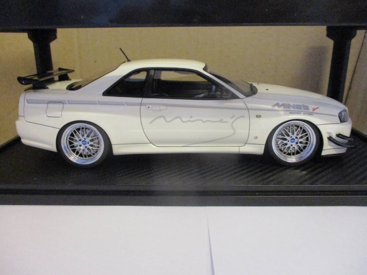 イグニッションモデル NISSAN SKYLINE GT-R R34 Mine's ホワイト 1/18 IG0347 BNR34 ニッサン スカイライン　マインズ GTR_画像3