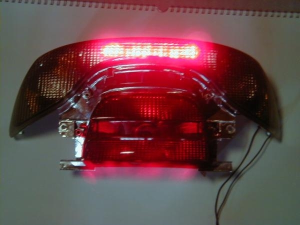 マジェスティ１２５ LEDハイマウントストップランプ 即決の画像1