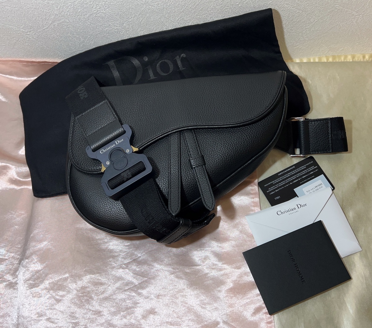 Yahoo!オークション - ディオール DIOR SADDLE バッグ サドル Yahoo!オークション - ディオール DIOR SADDLE バッグ サドル
