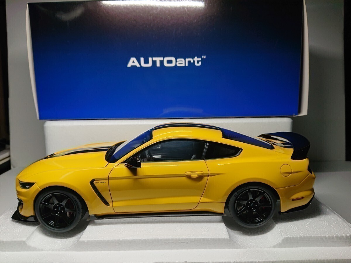 1/18 オートアート フォード マスタング シェルビー GT-350R イエローの画像1