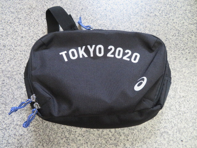 東京2020オリンピック アシックス ウエストポーチ 　エンブレムTOKYO2020_画像1