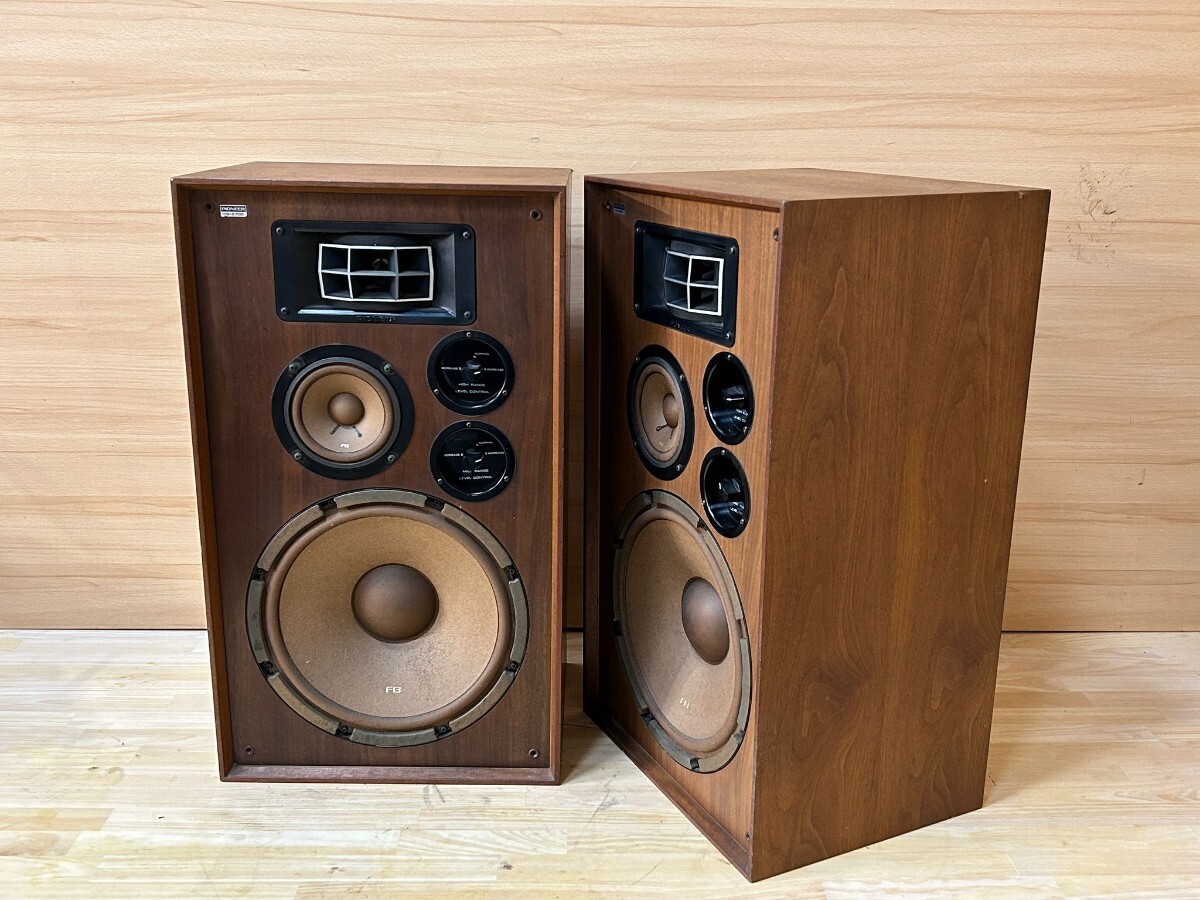PIONEER| Pioneer speaker pair CS-E700