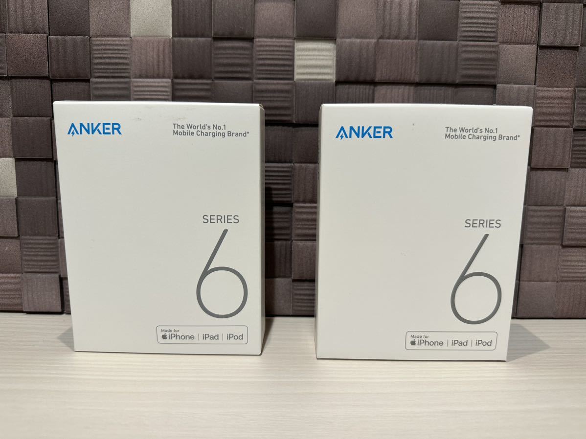 【未使用品】【中古品】Anker Nano Power Bank 12W Built-In Lightning Connector ※未使用品と中古品の２個セットです。