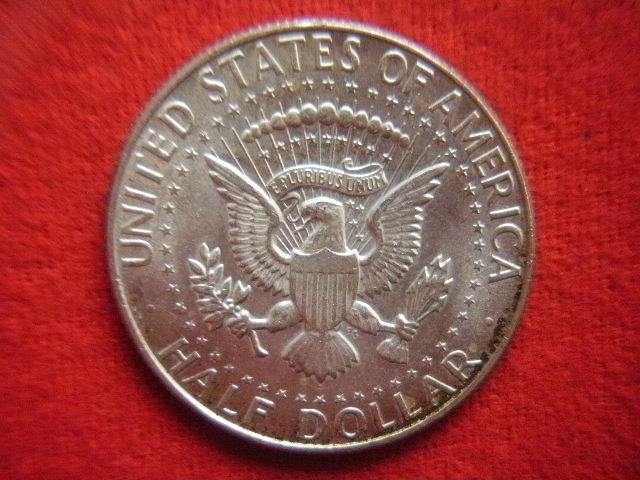 ♯世界の銀貨　UNITES STATES (Kennedy) HALF DOLLAR 1967- (40% silver) ３枚一括　外径約30.70㎜～　総量目約34.61g　中古並品～_画像6