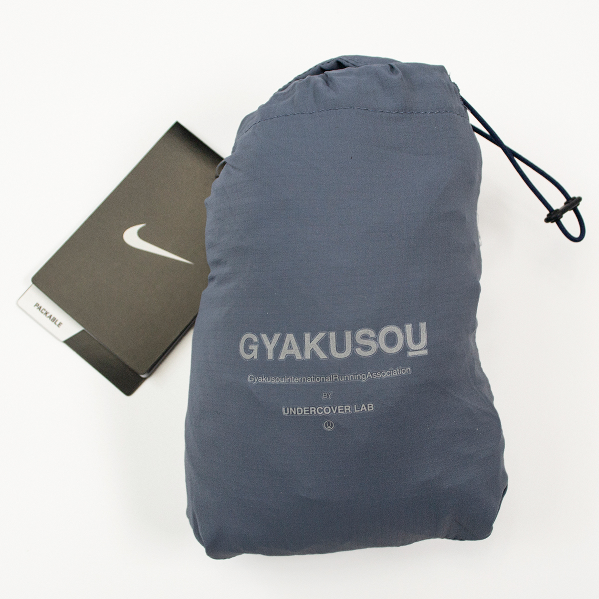 国内正規品 【日本製】 NIKE x UNDERCOVER 【GYAKUSOU】 UC LIGHT WEIGHT JACKET ナイキ ギャクソウ 撥水 携帯 ライト ジャケット 401 XL_画像8