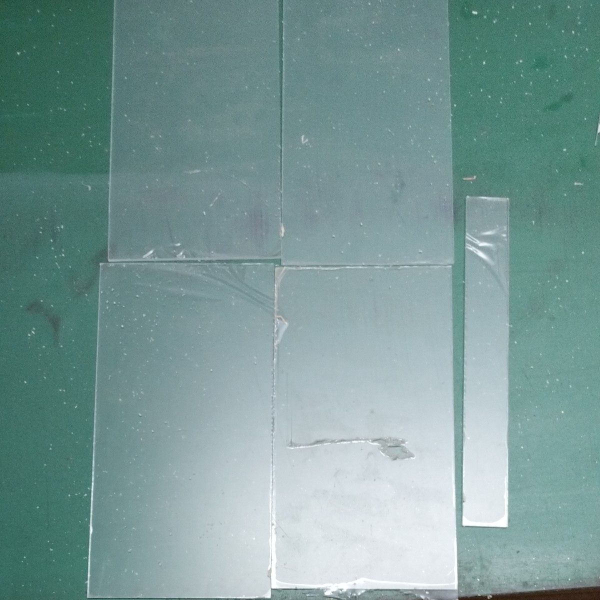 アクリル板 透明 端材3ミリ厚4枚プラスおまけ 端材詰合せ