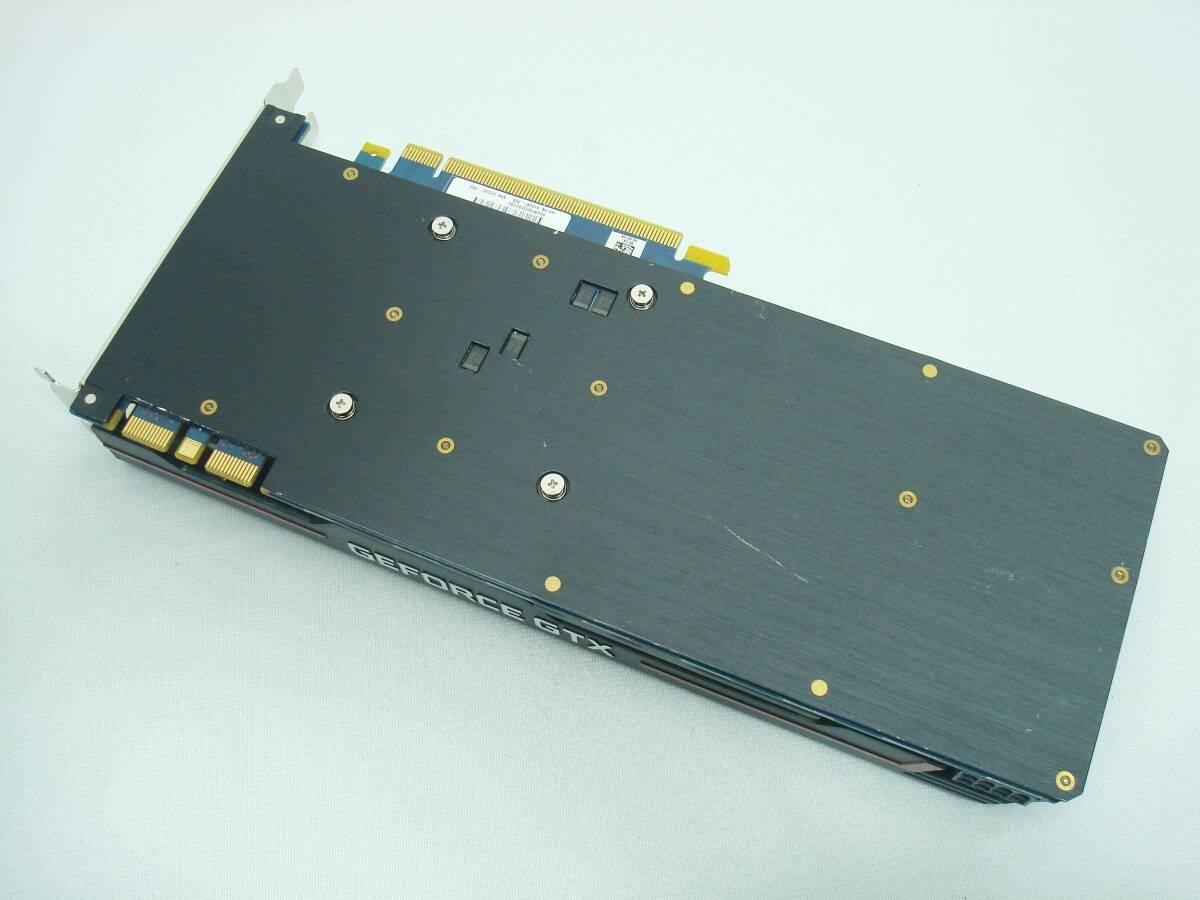 NVIDIA GeForce GTX1080 グラフィックボード 8192MB/HDMI/DVI/DisplayPort_画像2