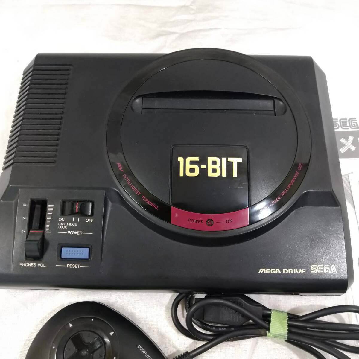 【美品】SEGA セガ メガドライブ 16BIT MEGA DRIVE HAA-2510 説明書付【レトロ ゲーム 本体 玩具 メガドラ アンティーク 希少 貴重】_画像2