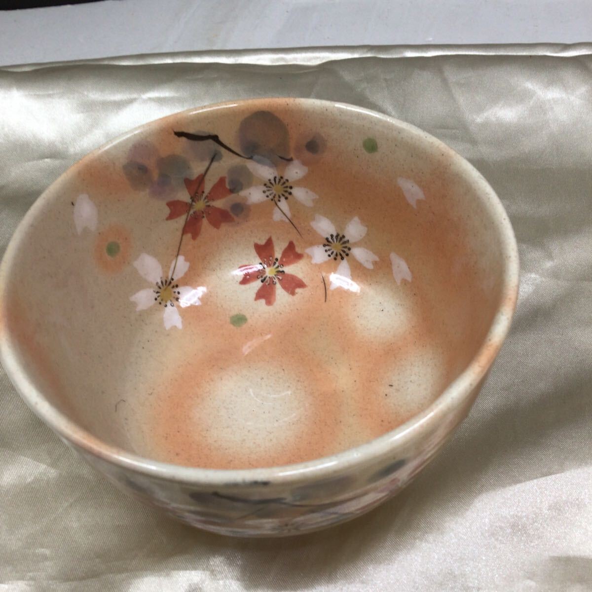 抹茶茶碗 2個セット　桜・深緑（光）_画像2
