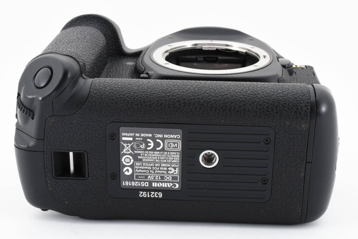 新品同様品級！Canon キヤノン EOS-1Ds Mark III ボディ バッテリー、 ACアダプター、電源ケーブル_画像7