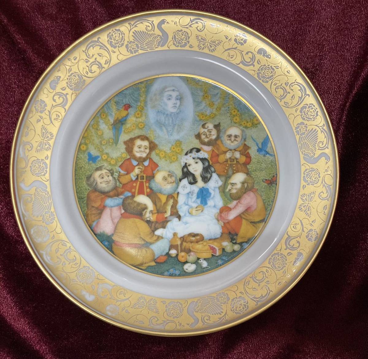 フランクリン・ポーセリン ♪ グリム童話 白雪姫と七人の小人 プレート 皿 飾り皿 絵皿 金縁 1978年 レトロ アンティーク_画像2