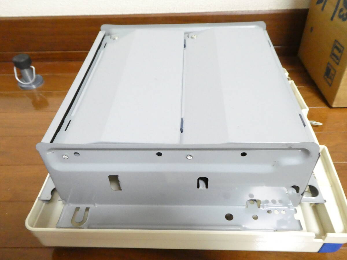 TOSHIBA 東芝換気扇 VFH20J3 未使用品 昭和レトロ 廃業電気店 TOSHIBA 東芝換気扇 VFH20J3 未使用品 昭和レトロ 廃業電気店