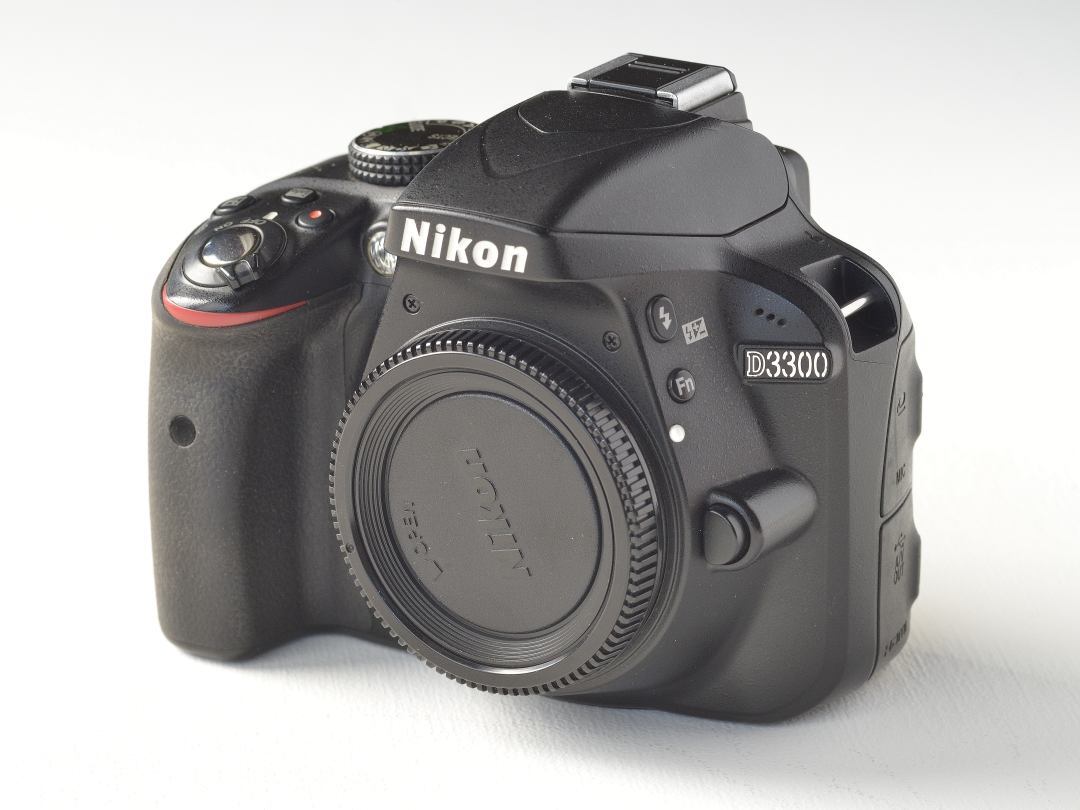 NIKON　デジタル一眼レフカメラ　D3300_画像1