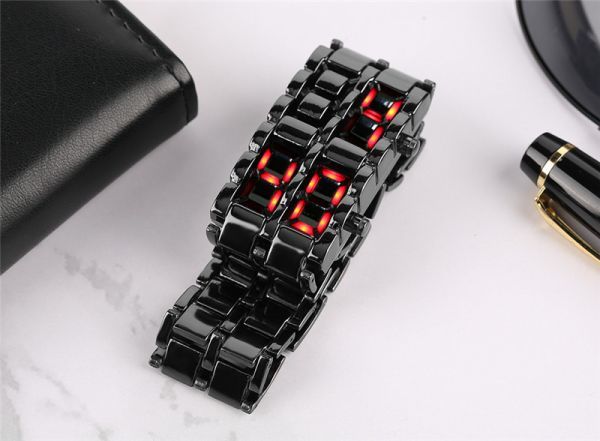LED デジタル メンズ腕時計 レッドLED クロームブラック ブレスレットタイプ ステンレスバンド 新品 未使用 送料無料 文字盤レス 近未来型の画像3