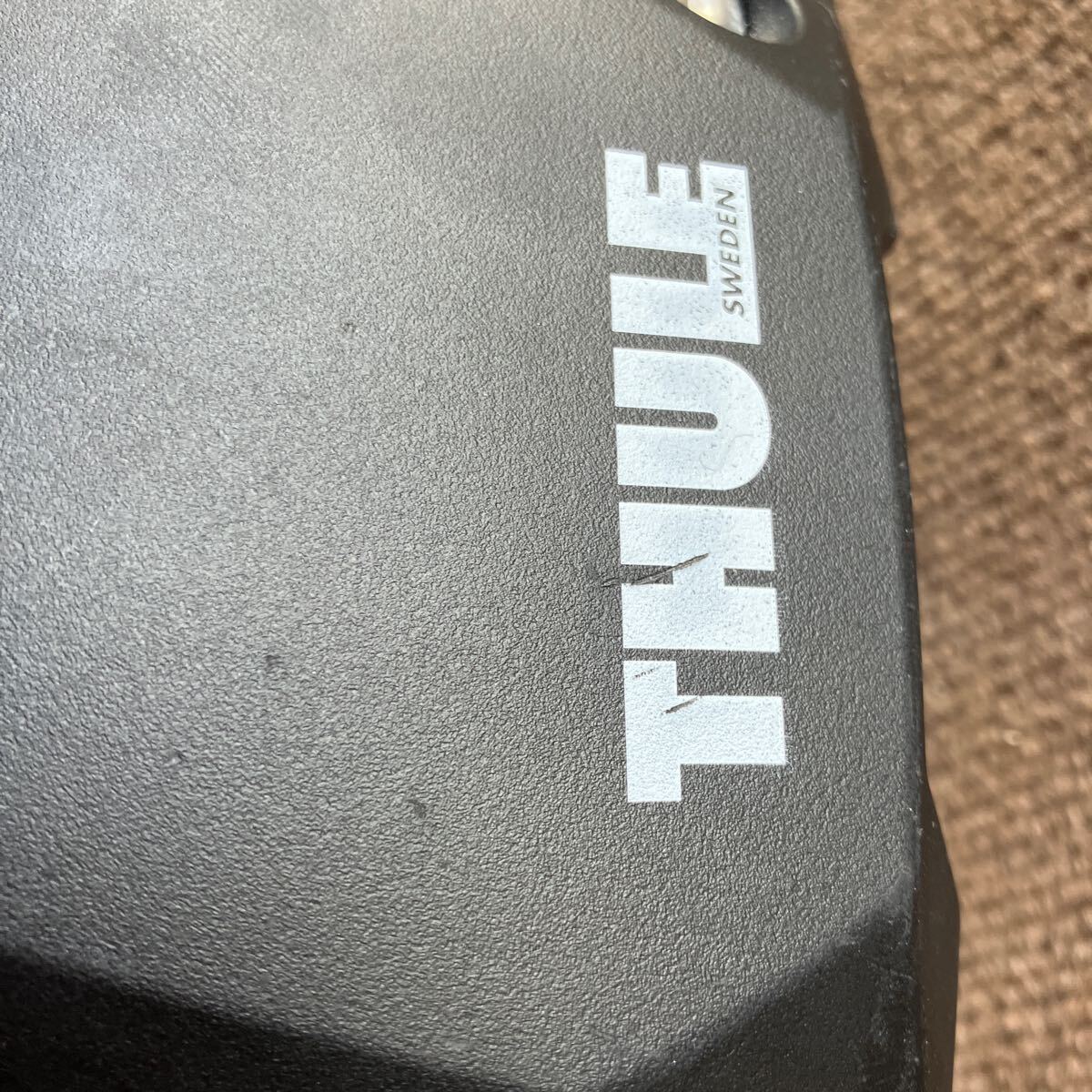 THULE トヨタ プリウス 50系 キャリアベースセット(フット7205＆ウイングバーエッジ 7215B＆7214B＆キット5029)セットTOYOTA Prius 50_細かい傷あり