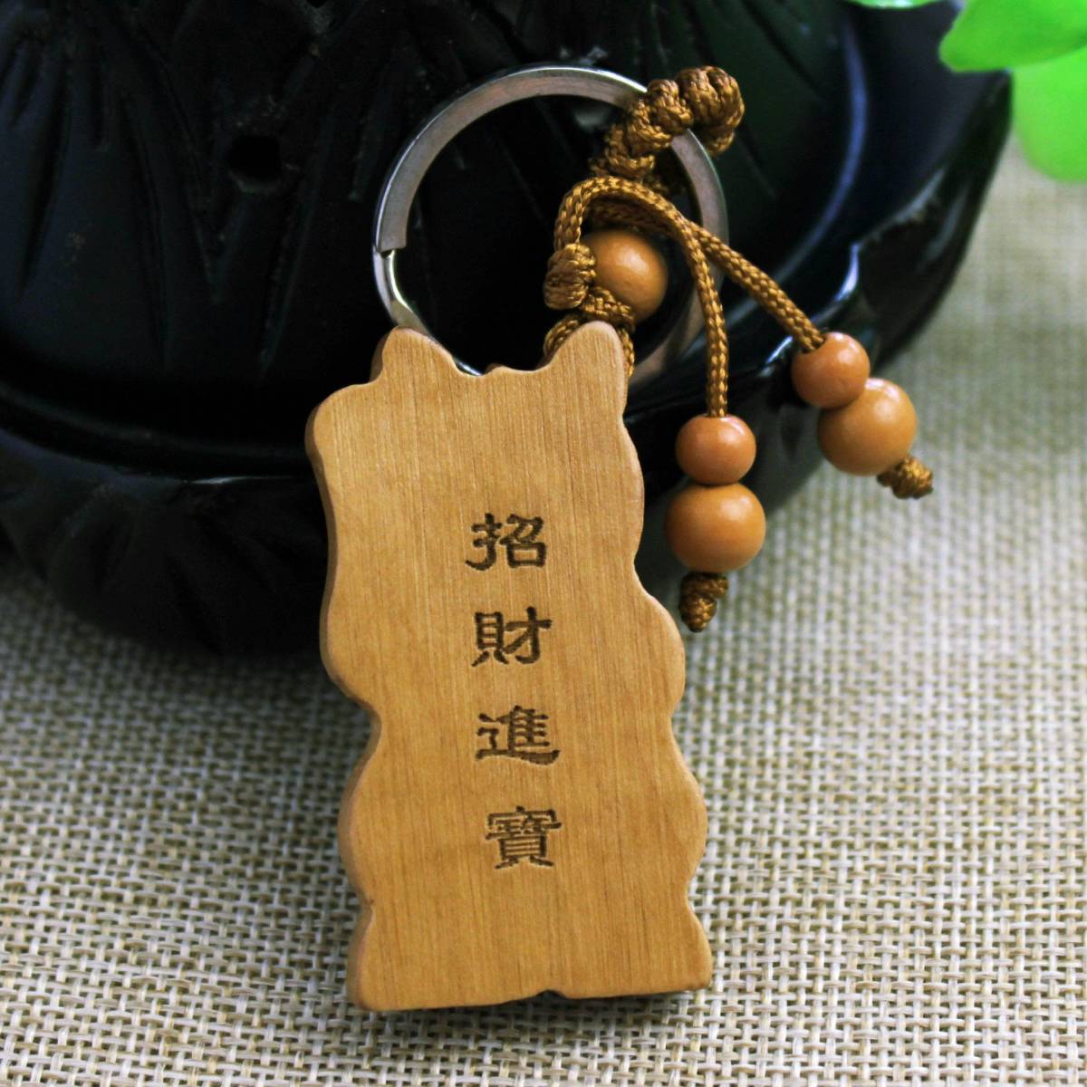 * decided * tree carving sculpture pretty maneki-neko key holder objet d'art netsuke 