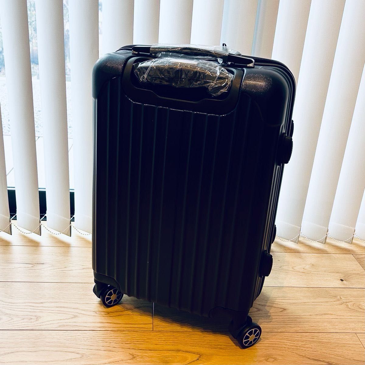 機内持ち込み【スーツケース】TSAロック キャリーケース 軽量 静音 Sサイズ 隠しフック 旅行 新生活