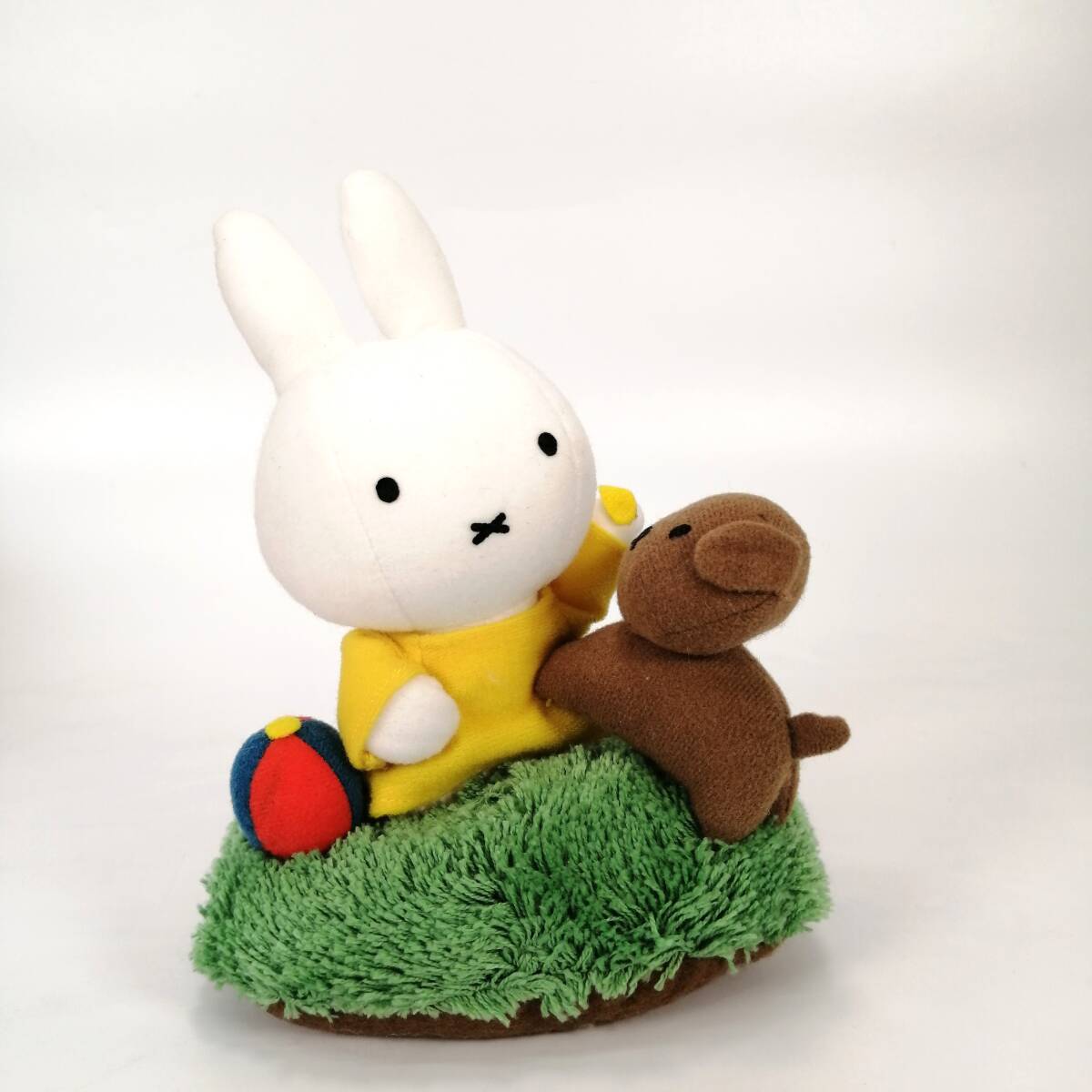 miffy ミッフィー スナッフィー ボール 芝生 お外遊び ぬいぐるみ 散歩 ブルーナ ファミリー 犬 セキグチ Dick Bruna_画像1