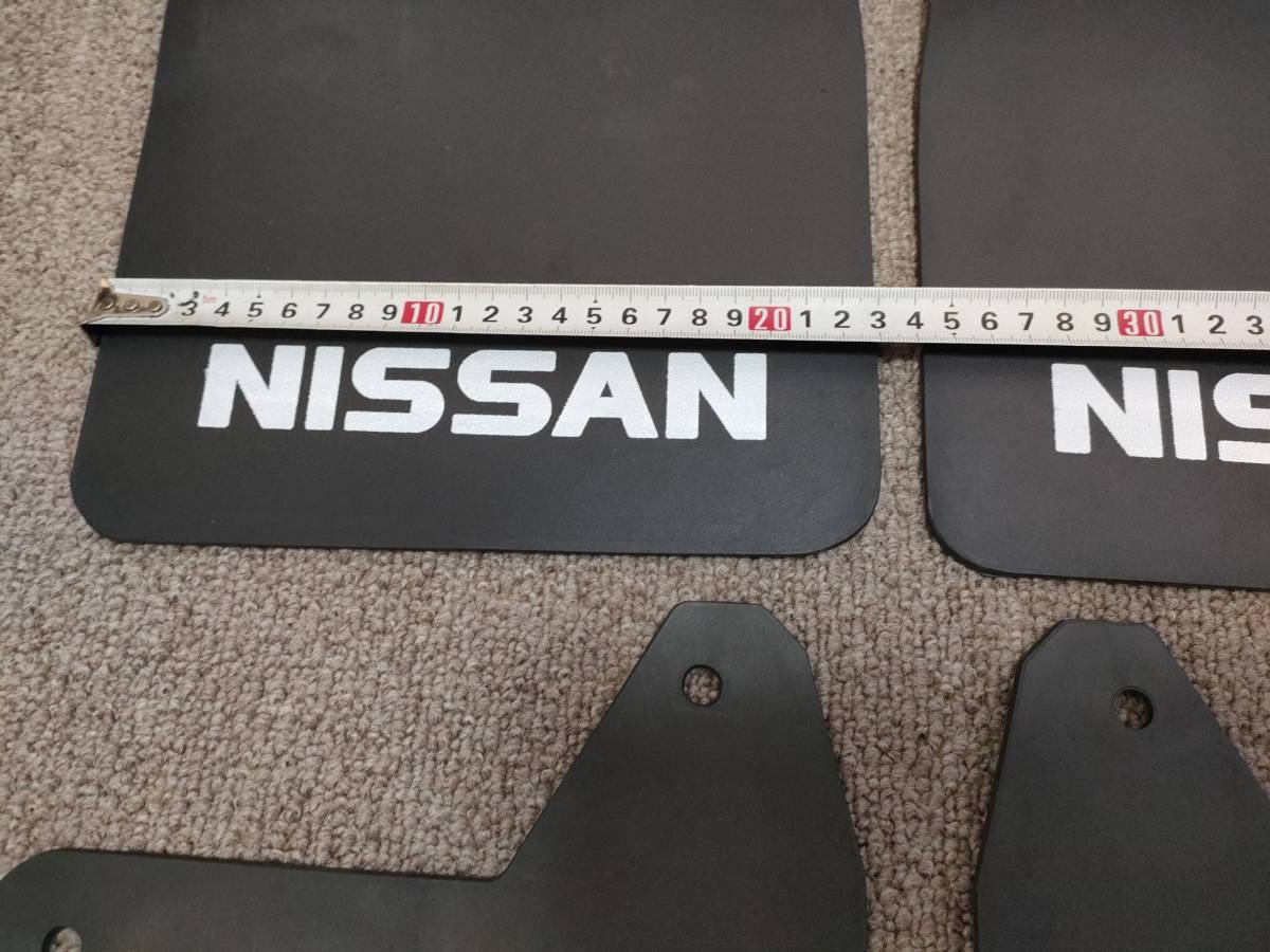 国内発送 ニッサン マッドフラップ 泥除け マッドガード スプラッシュ ダットサン トラック 旧車 NISSAN 4枚 社外品_画像8