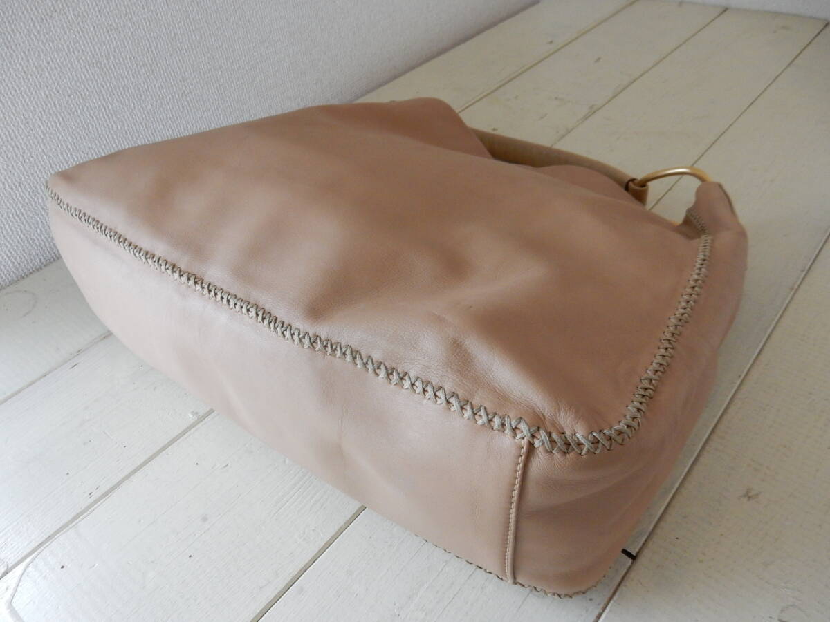  original leather * big size *SAZABY( Sazaby )* large size B4 correspondence * leather handbag beige ( metal fittings mat Gold )