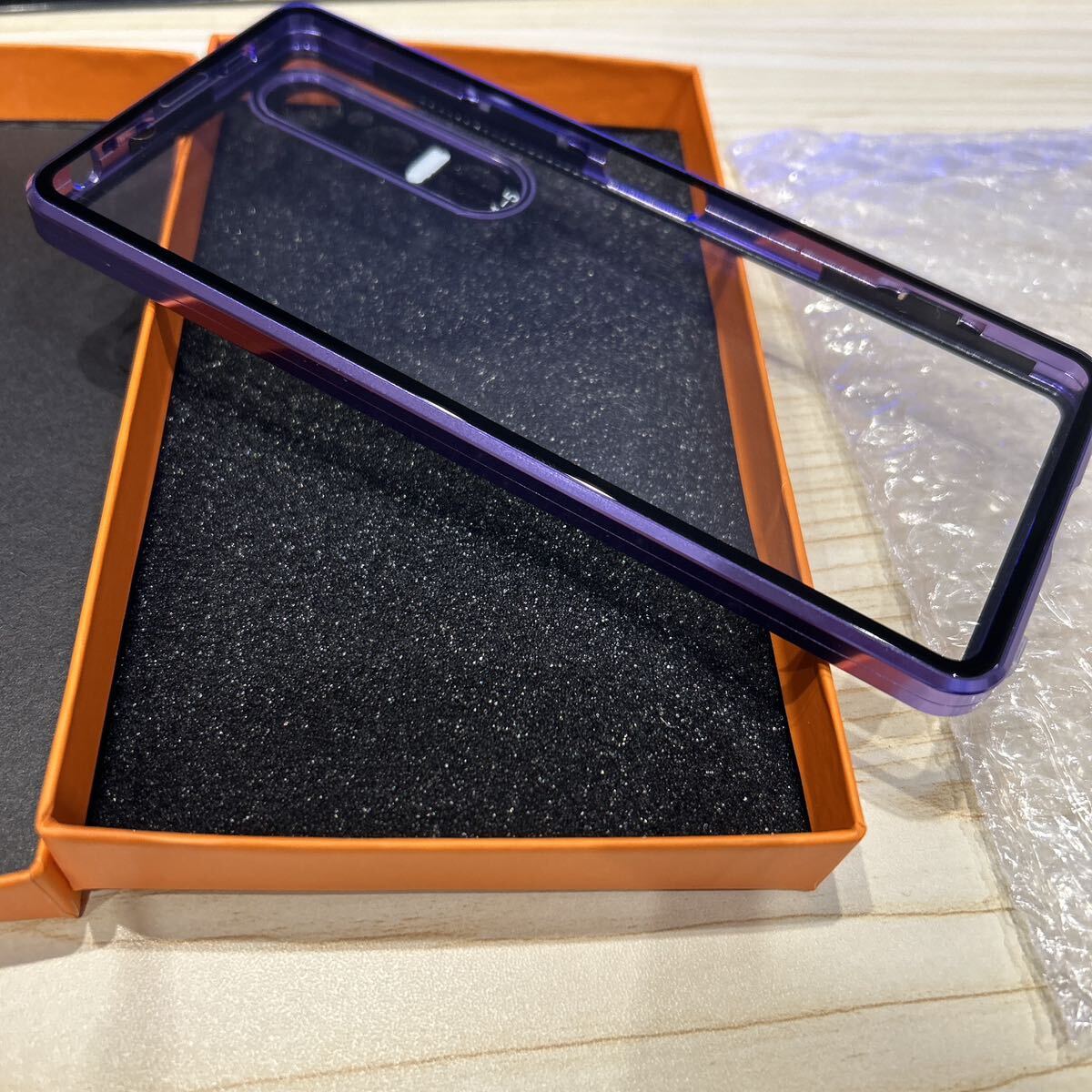 e254 Sony Xperia 1 V ケース 両面強化ガラス 透明両面ガラス 360°ケース磁気吸着 全面ガラス マグネット式 アルミバンパー, パープルの画像3