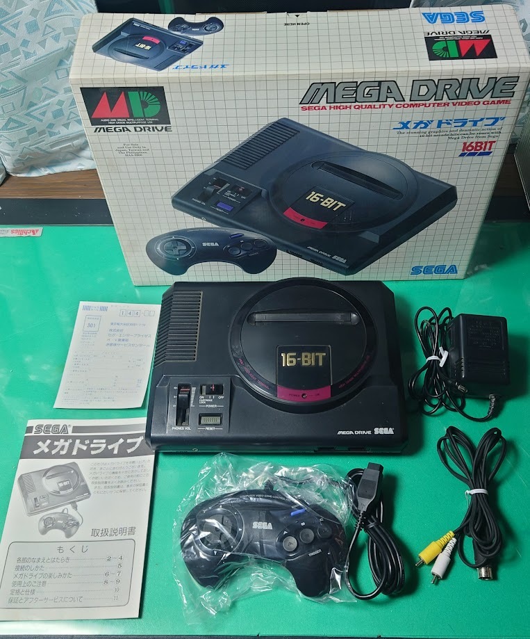 MD メガドライブ本体 16-BIT HAA-2510 コントローラー アダプター ケーブル付属 動作確認済 MEGA DRIVE セガ SEGA 外箱説明書ハガキ付の画像1