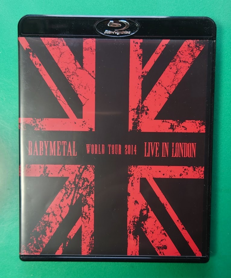 中古 LIVE IN LONDON -BABYMETAL WORLD TOUR 2014- [Blu-ray] (ブルーレイディスク) TFXQ-78120の画像1