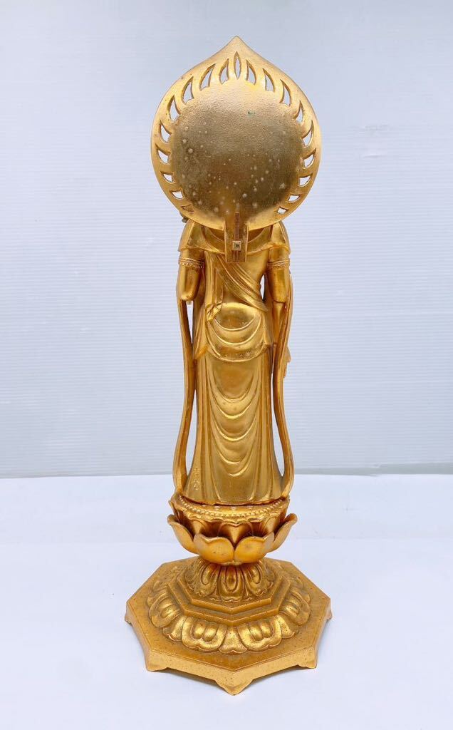 秀雲 刻印 仏教美術 仏像 聖観世音菩薩 重さ約2.9kg 高さ約36cm 日美謹製 金属工芸 観音菩薩像 置物 オブジェ 観音像 観音様 聖観音菩薩 _画像3