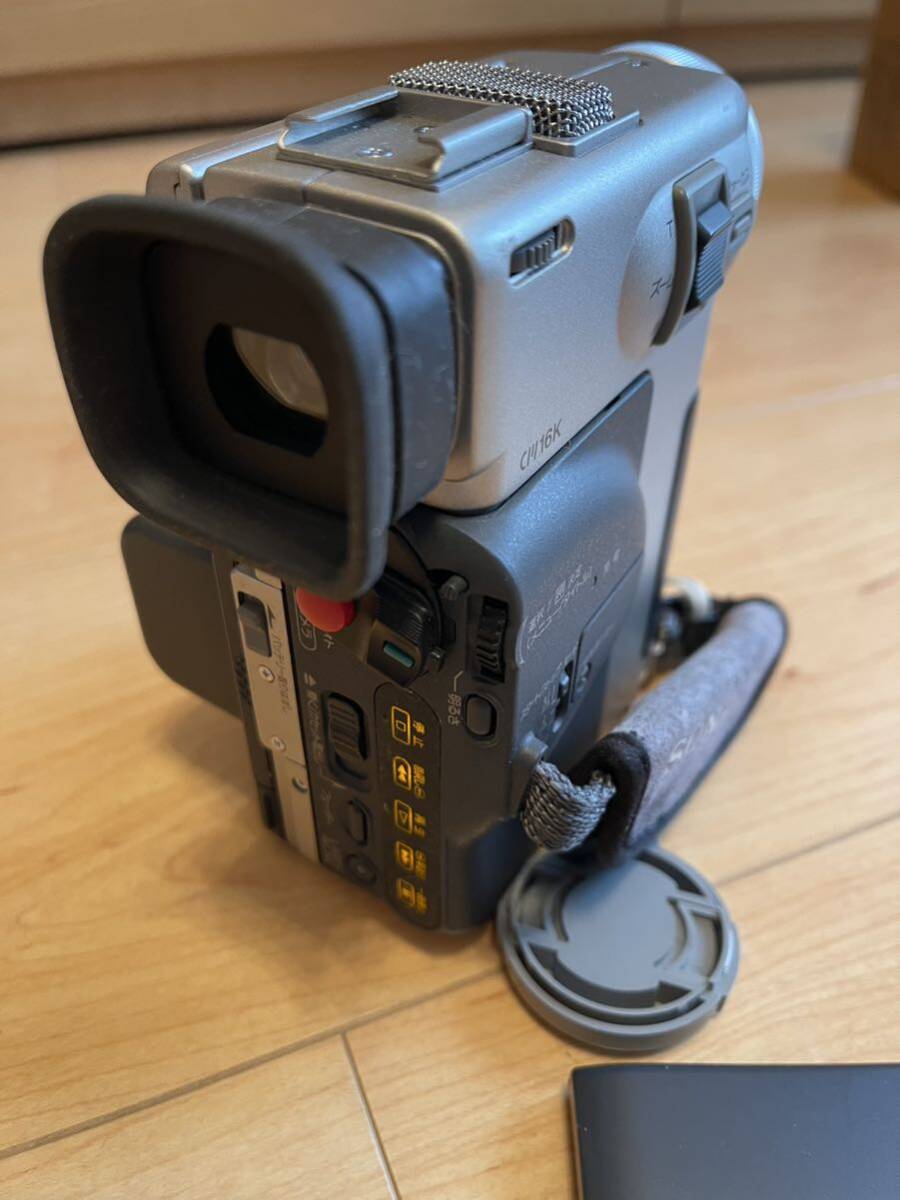 SONY Handycam デジタルビデオカメラ DCR-PC10 通電○充電器/付属品有 中古_画像6