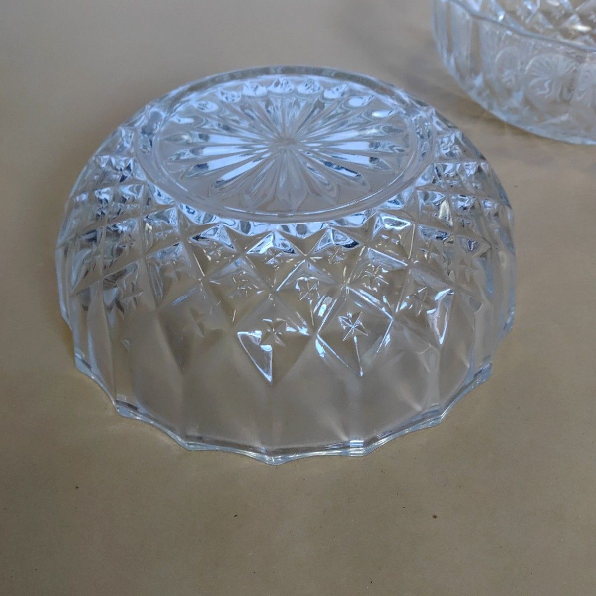 昭和レトロ　ガラス皿 サラダボウル