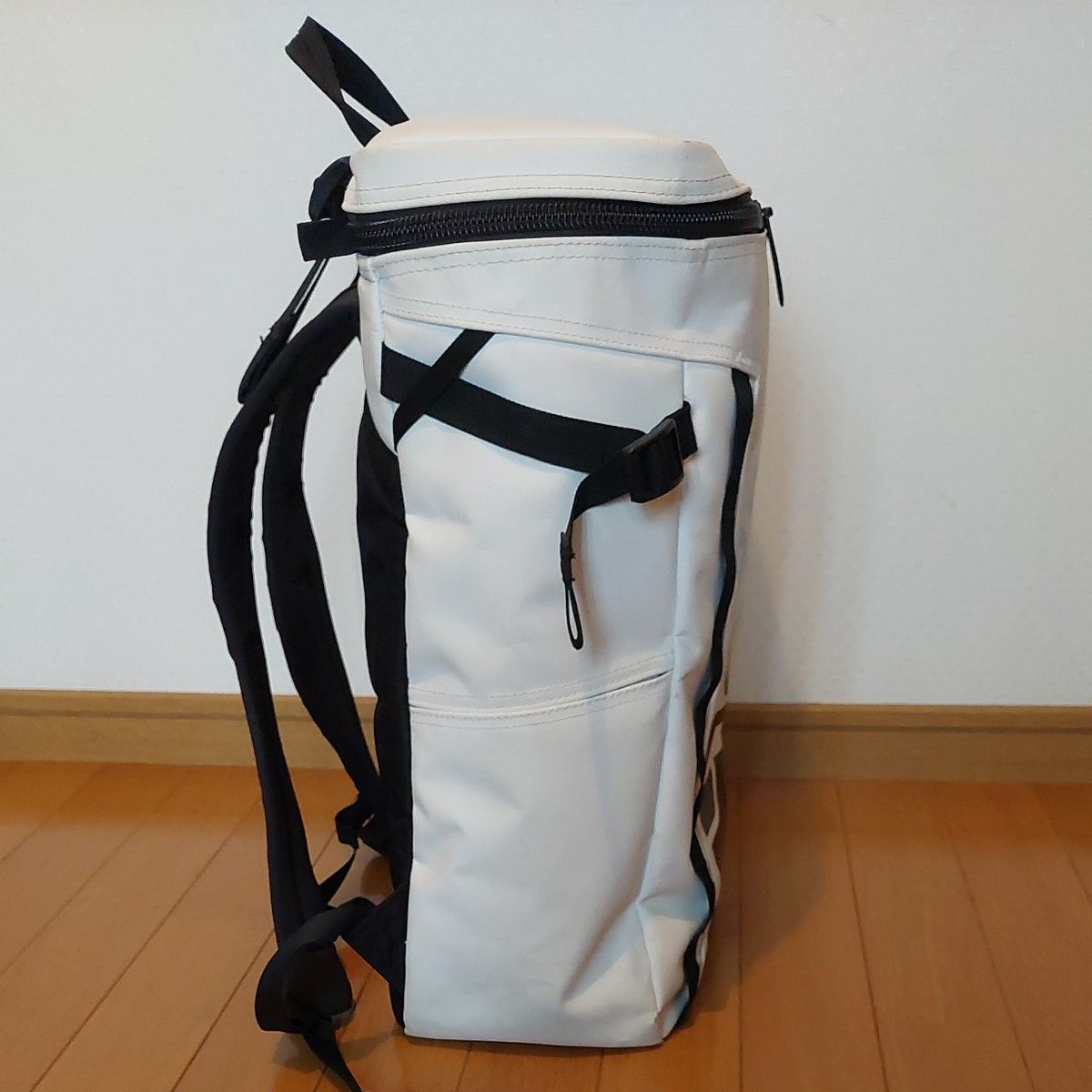 THE NORTH FACE ヒューズボックス ３０L  ホワイト  リュック  デイパック