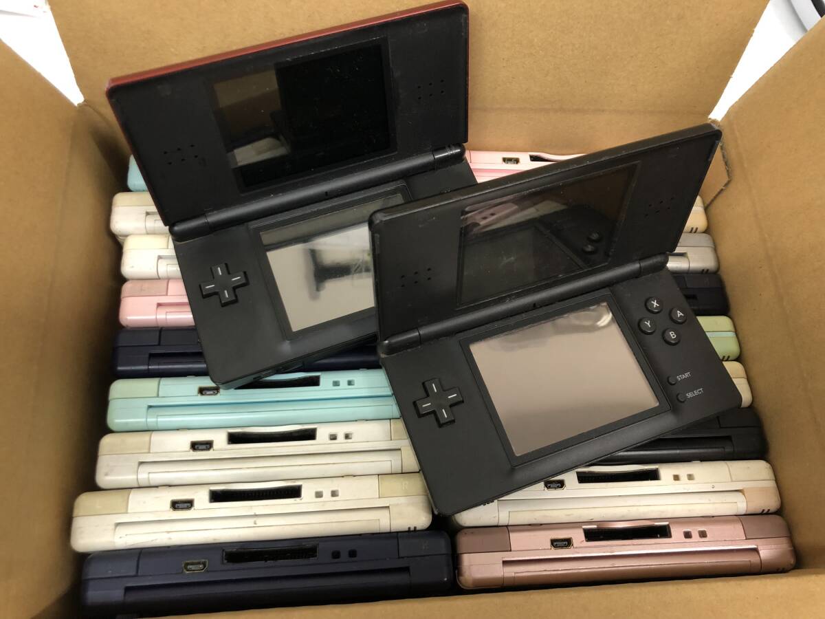 Nintendo DS Lite 本体 約20台セット 任天堂 まとめ売り 大量 動作未確認 ジャンク ニンテンドー DS ライト【z2-24/0/0】_画像2