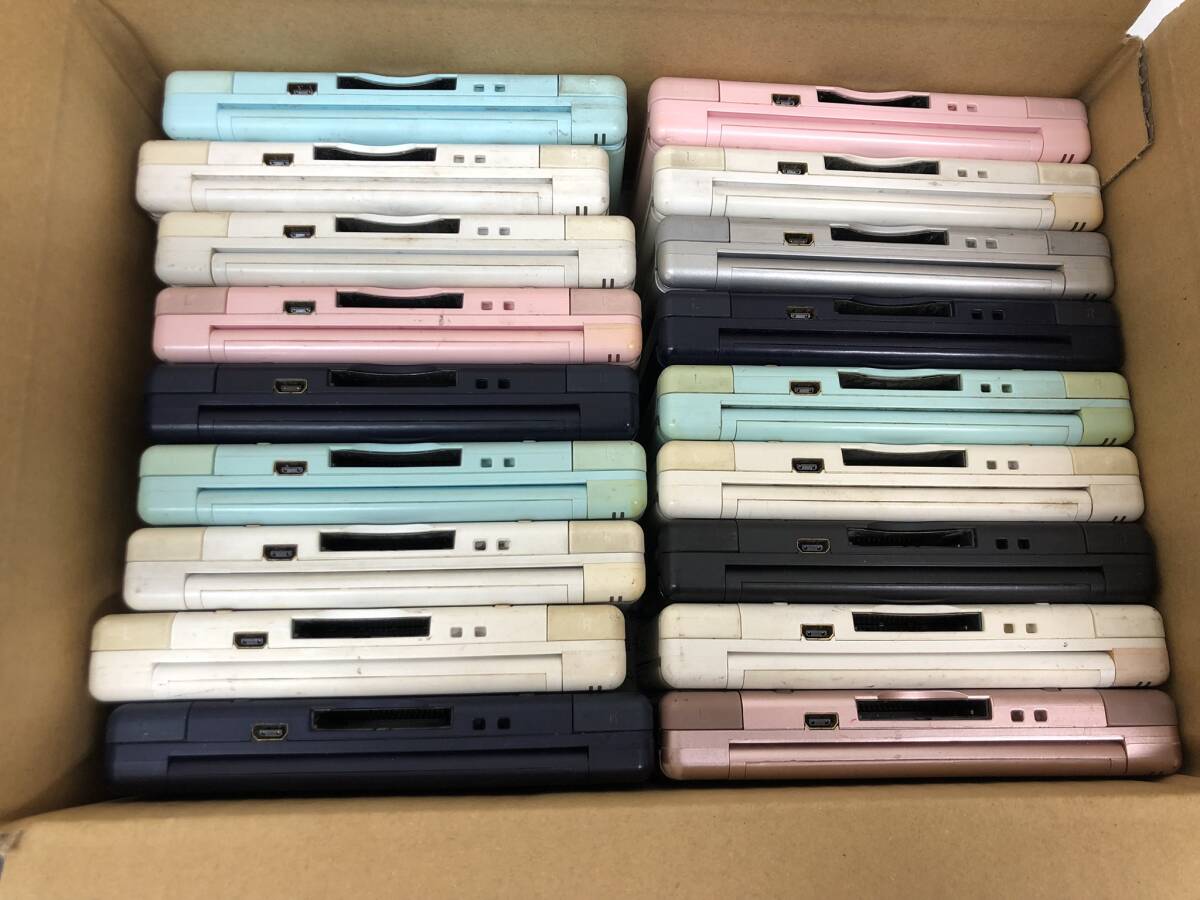 Nintendo DS Lite 本体 約20台セット 任天堂 まとめ売り 大量 動作未確認 ジャンク ニンテンドー DS ライト【z2-24/0/0】_画像3