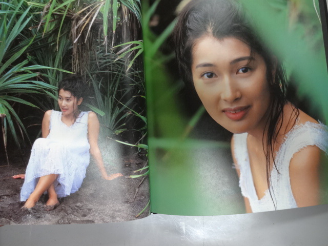 鶴田真由 写真集 element ９５年発行・９７年５版 ポスターあり ジャンク レトロ 女優 の画像5