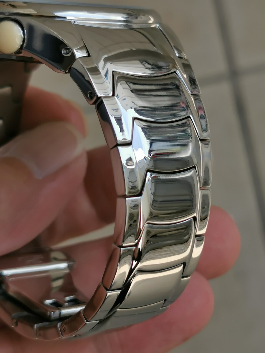 ドルチェアンドガッバーナ　マブいシルバー腕時計　メンズ人気モデル