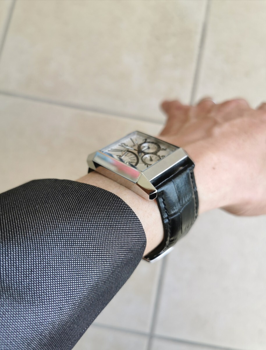 ポリスのメンズ腕時計 ベルト社外品の画像3