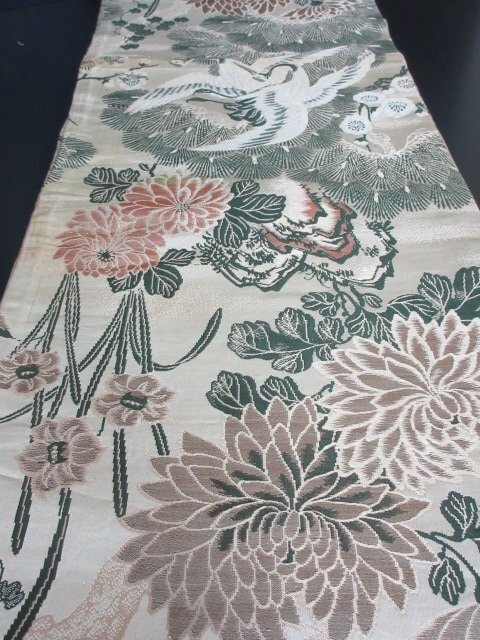 1円 良品 正絹 丸帯 総刺繍 アンティーク 大正浪漫 鶴 草花 古典文様 全通柄 高級 長さ380cm ◆逸品◆【夢職】★★★★_画像3