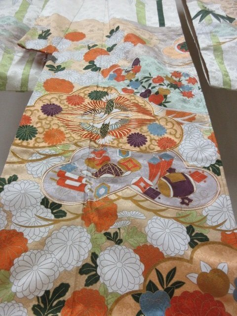 1 jpy superior article silk kimono long-sleeved kimono ... industry go in . gold paint . four season flower bamboo . flower .. comb high class . length 166cm.65cm * excellent article *[ dream job ]****