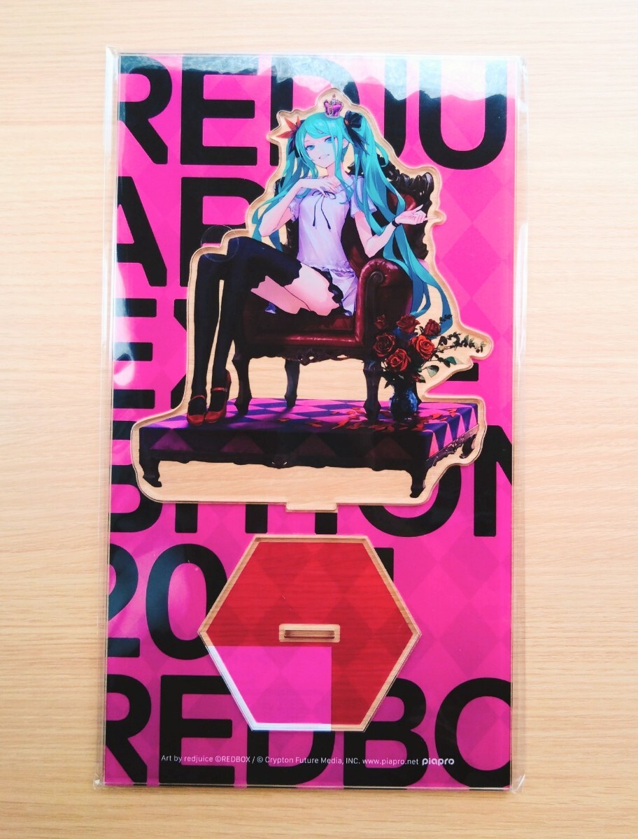 【初音ミク】　redjuice　アクリルフィギュア　ワールドイズマイン2024　アクスタ　アクリルスタンド　有楽町マルイ　REDBOX_画像1